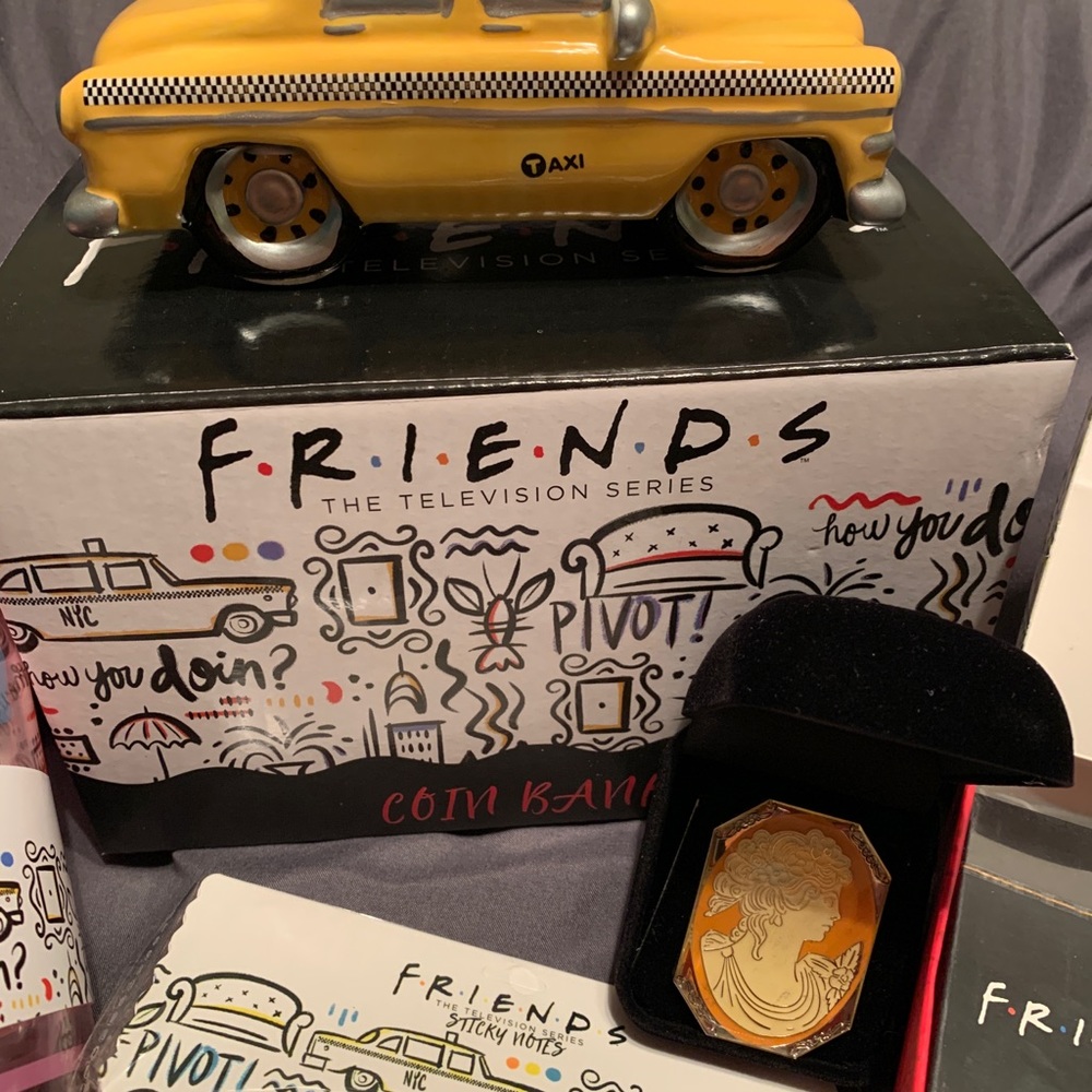 Friends Mini Memorabilia Set - Picture 3 of 6
